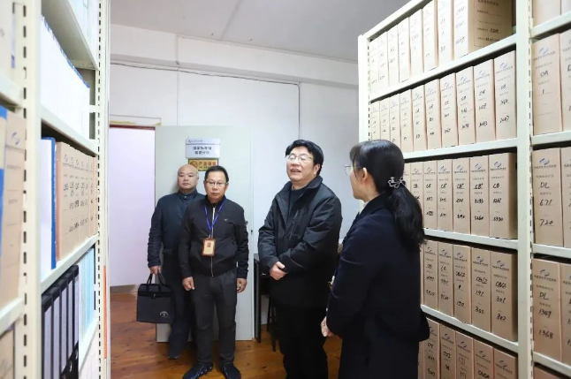 省市场监管局领导到省标准化院调研指导(图1) 省市场监管局领导到省标准化院调研指导(图1)