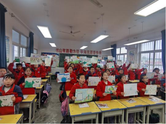守护中央水塔当好秦岭卫士——2024秦岭保护宣传周活动走进校园(图1) 守护中央水塔当好秦岭卫士——2024秦岭保护宣传周活动走进校园(图1)