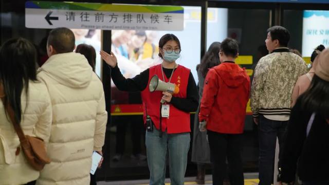 广州地铁内这些行为将禁止!(图4) 广州地铁内这些行为将禁止!(图4)