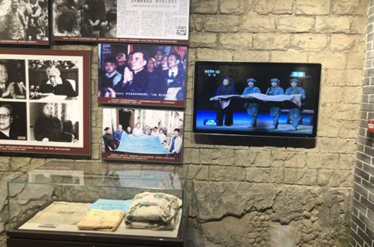 鸥柏(OBOO)触摸屏广告机入驻湖南汝城沙洲红色旅游区展馆新科技(图3)