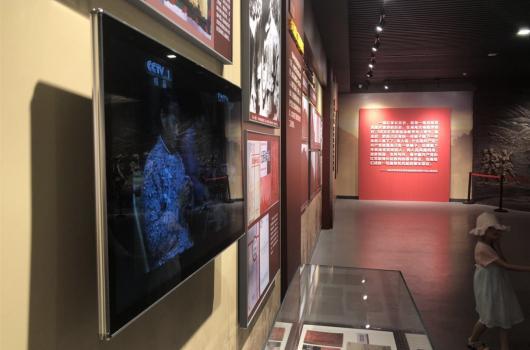 鸥柏(OBOO)触摸屏广告机入驻湖南汝城沙洲红色旅游区展馆新科技(图2)