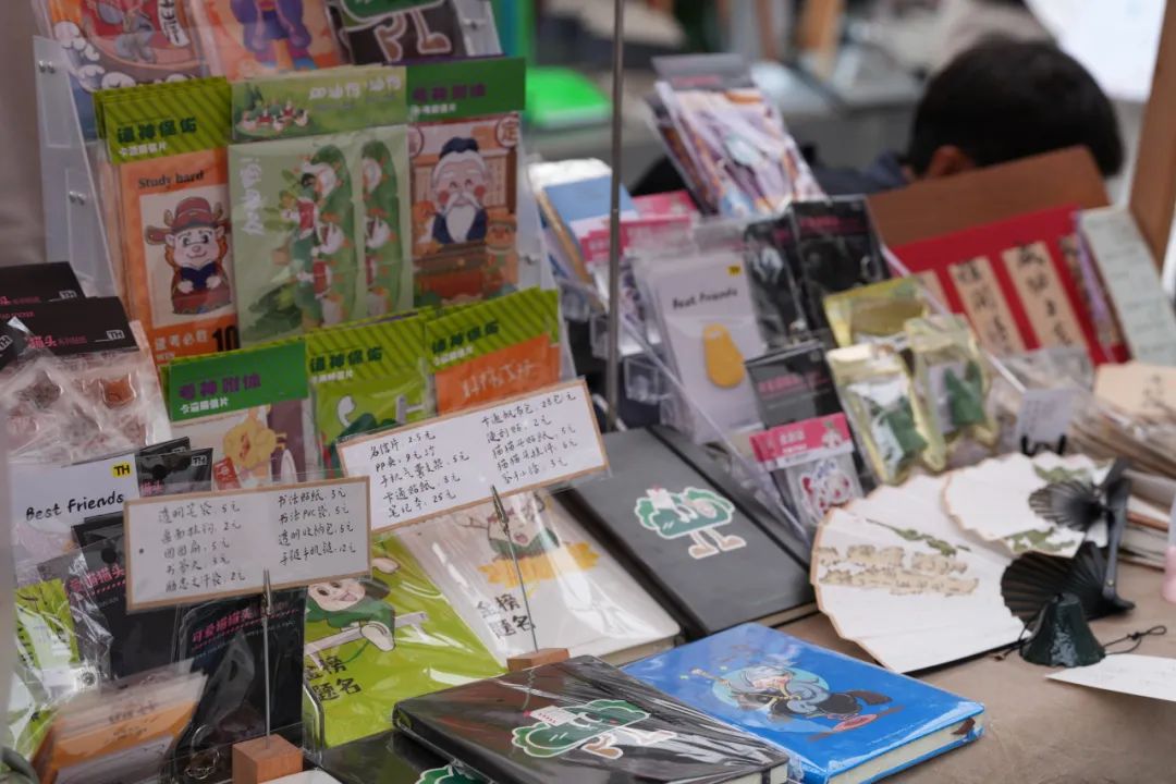 121起步走!小小BOSS在行动~这个六一来121儿童共创市集噶闹忙!(图64) 121起步走!小小BOSS在行动~这个六一来121儿童共创市集噶闹忙!(图64)