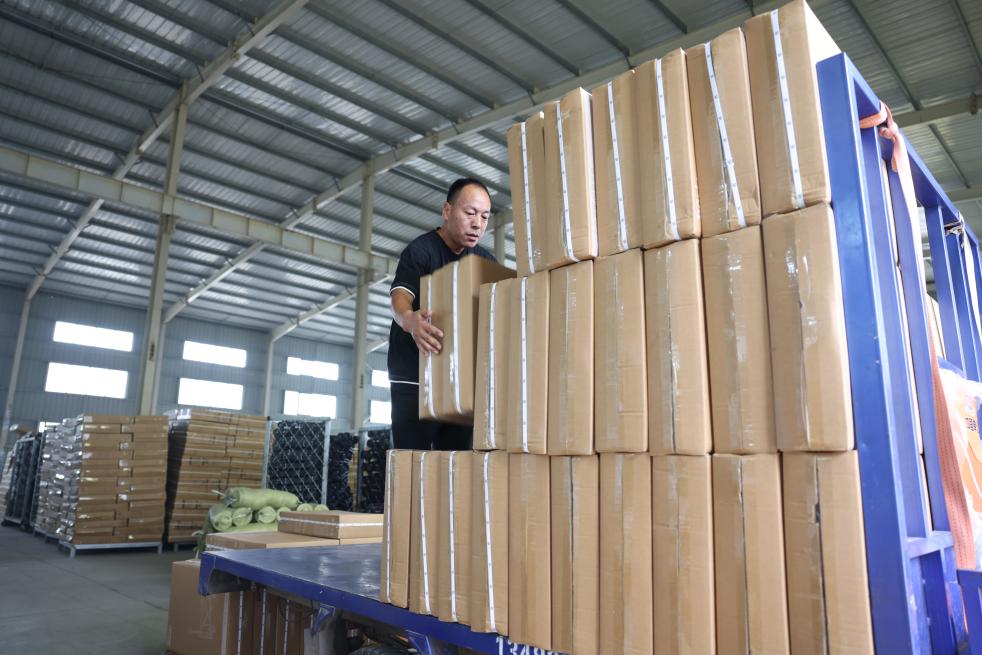 奋进强国路 阔步新征程︱从“小产业”到“大集群”——河北特色产业集群为县域经济注入活力(图2) 奋进强国路 阔步新征程︱从“小产业”到“大集群”——河北特色产业集群为县域经济注入活力(图2)