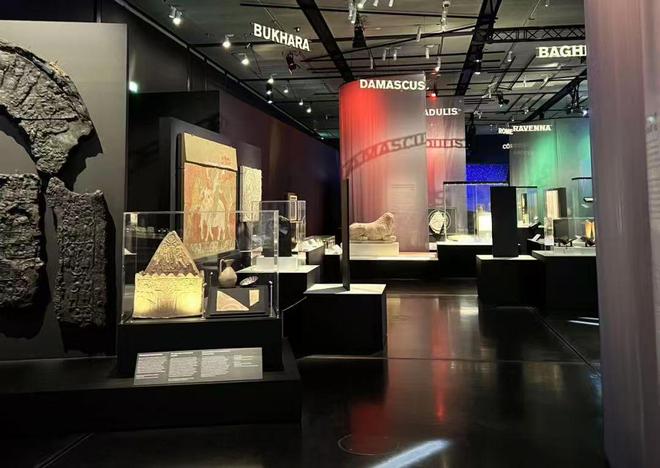 回望2024|全球视野看大展:波提切利、印象派与吴昌硕(图12) 回望2024|全球视野看大展:波提切利、印象派与吴昌硕(图12)