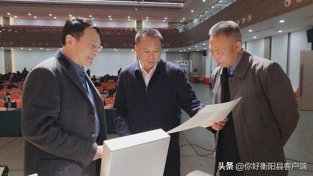 鼎一科技发布绿色数字印刷解决方案系列产品 引领行业新变革 曾建华出席并讲话(图2) 鼎一科技发布绿色数字印刷解决方案系列产品 引领行业新变革 曾建华出席并讲话(图2)